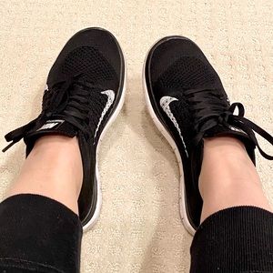 Nike Free 4.0 Flyknit black size 6
